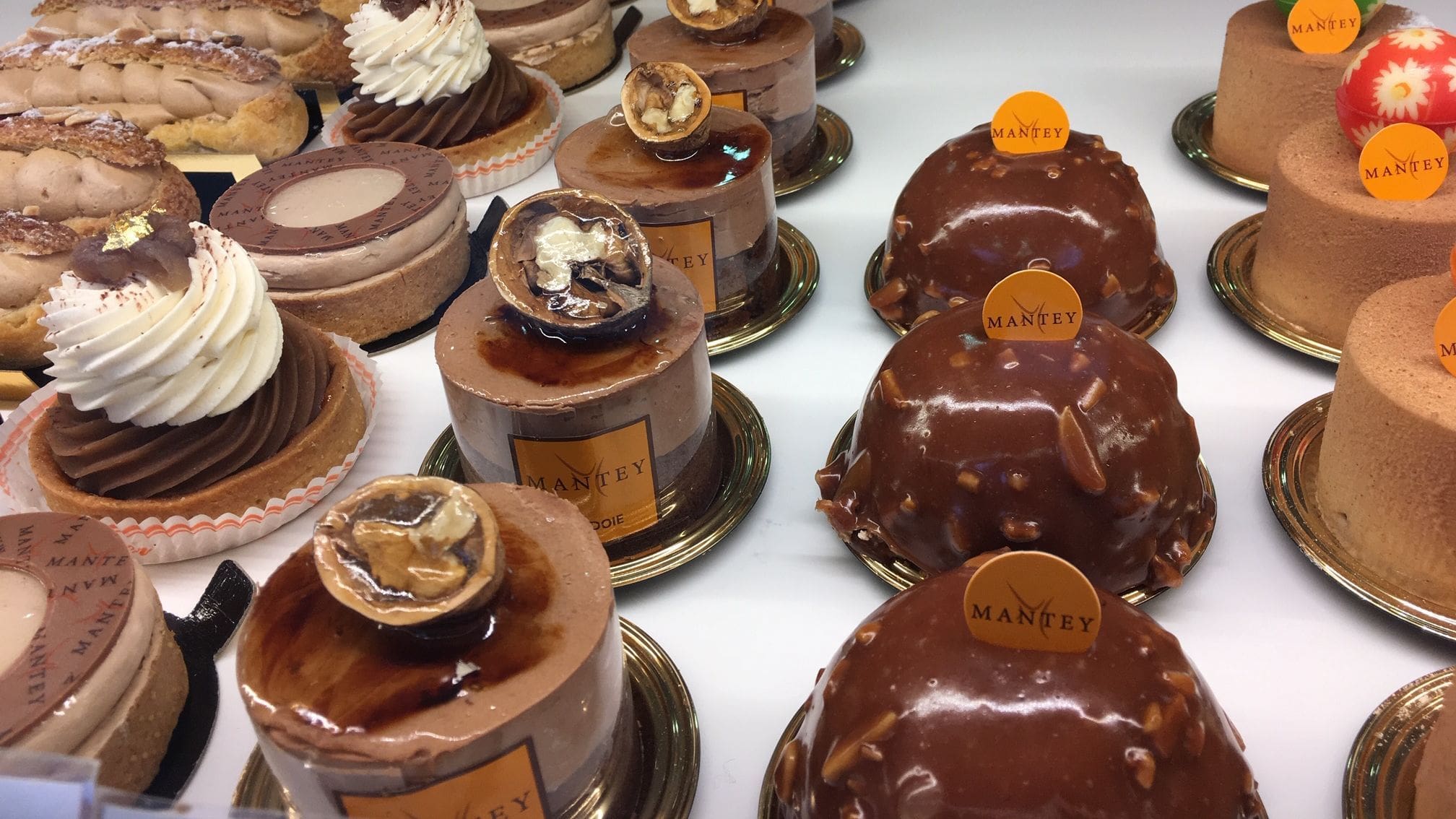 découvrez notre délicieuse recette de gâteau au chocolat, typique de l'aisne. fondant et savoureux, ce dessert ravira tous les gourmands ! parfait pour les anniversaires, les fêtes ou simplement pour se faire plaisir.