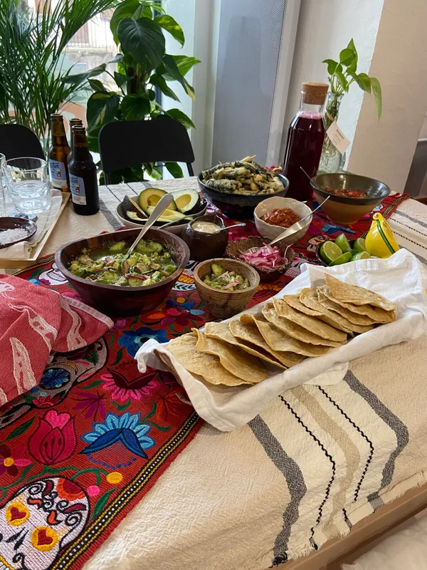 découvrez le succès des ateliers de cuisine à velaine, où passion et créativité se rencontrent pour cuisiner des plats savoureux. rejoignez-nous pour une expérience culinaire enrichissante qui éveillera vos papilles et vous fera partager des moments inoubliables.