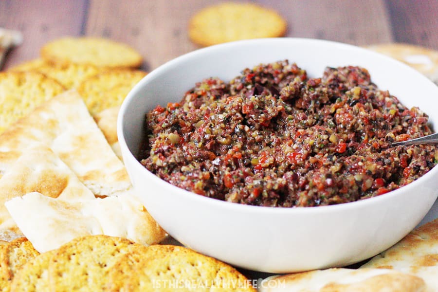 découvrez la tapenade 1880, une délicieuse spécialité provençale alliant olives noires, câpres et huile d'olive, parfaite pour accompagner vos apéritifs ou sublimer vos plats. authenticité et saveur au rendez-vous !