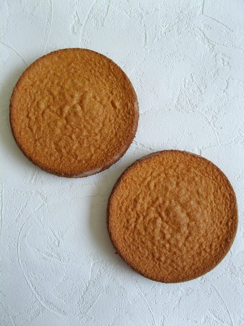 découvrez notre délicieuse recette de dessert à quatre ingrédients, simple et rapide à réaliser. parfait pour les amateurs de sucré qui souhaitent se faire plaisir sans passer des heures en cuisine !
