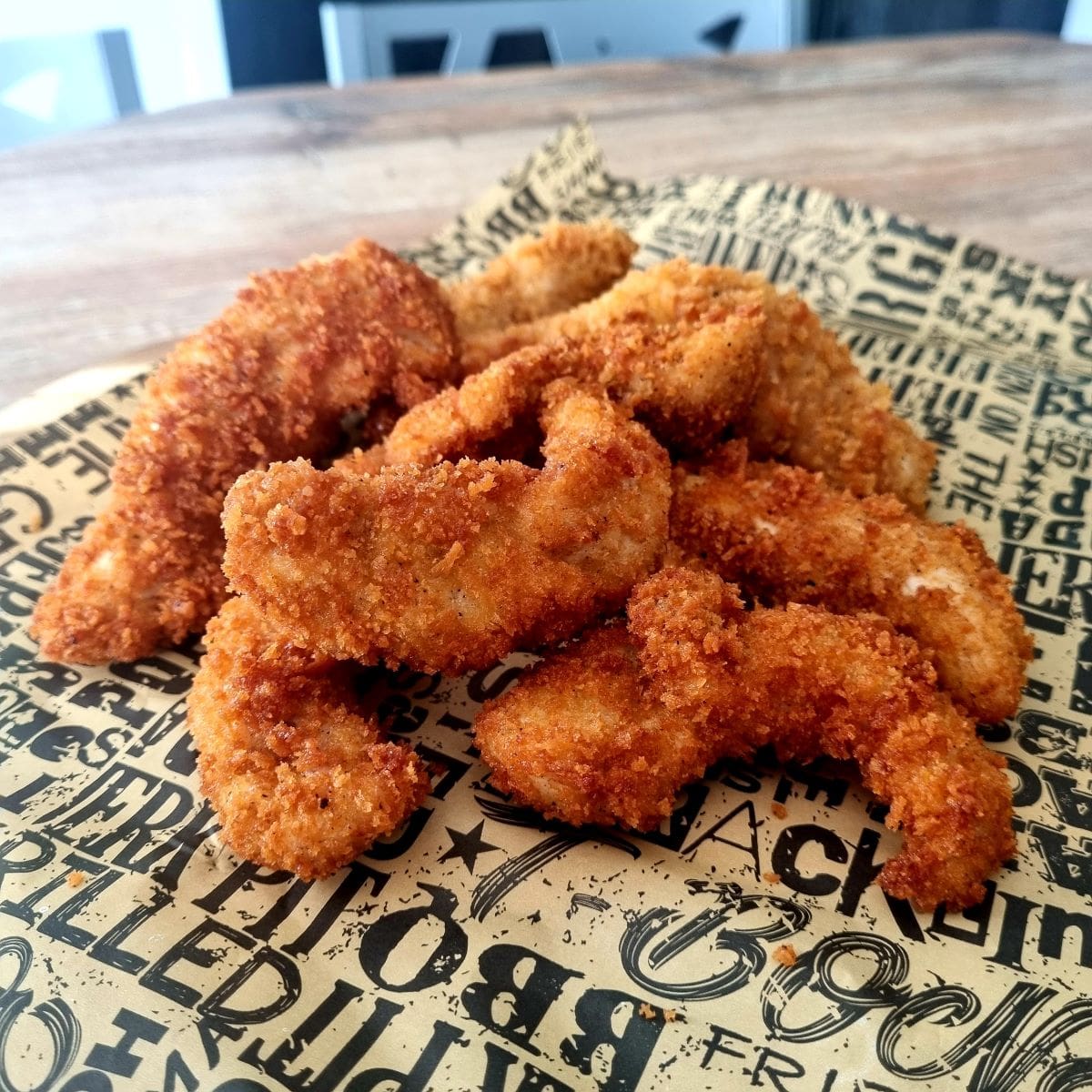 découvrez notre recette de poulet frit facile qui ravira vos papilles ! avec des ingrédients simples et des étapes claires, réalisez un poulet croustillant à l'extérieur et tendre à l'intérieur en un rien de temps. idéal pour un repas en famille ou entre amis.