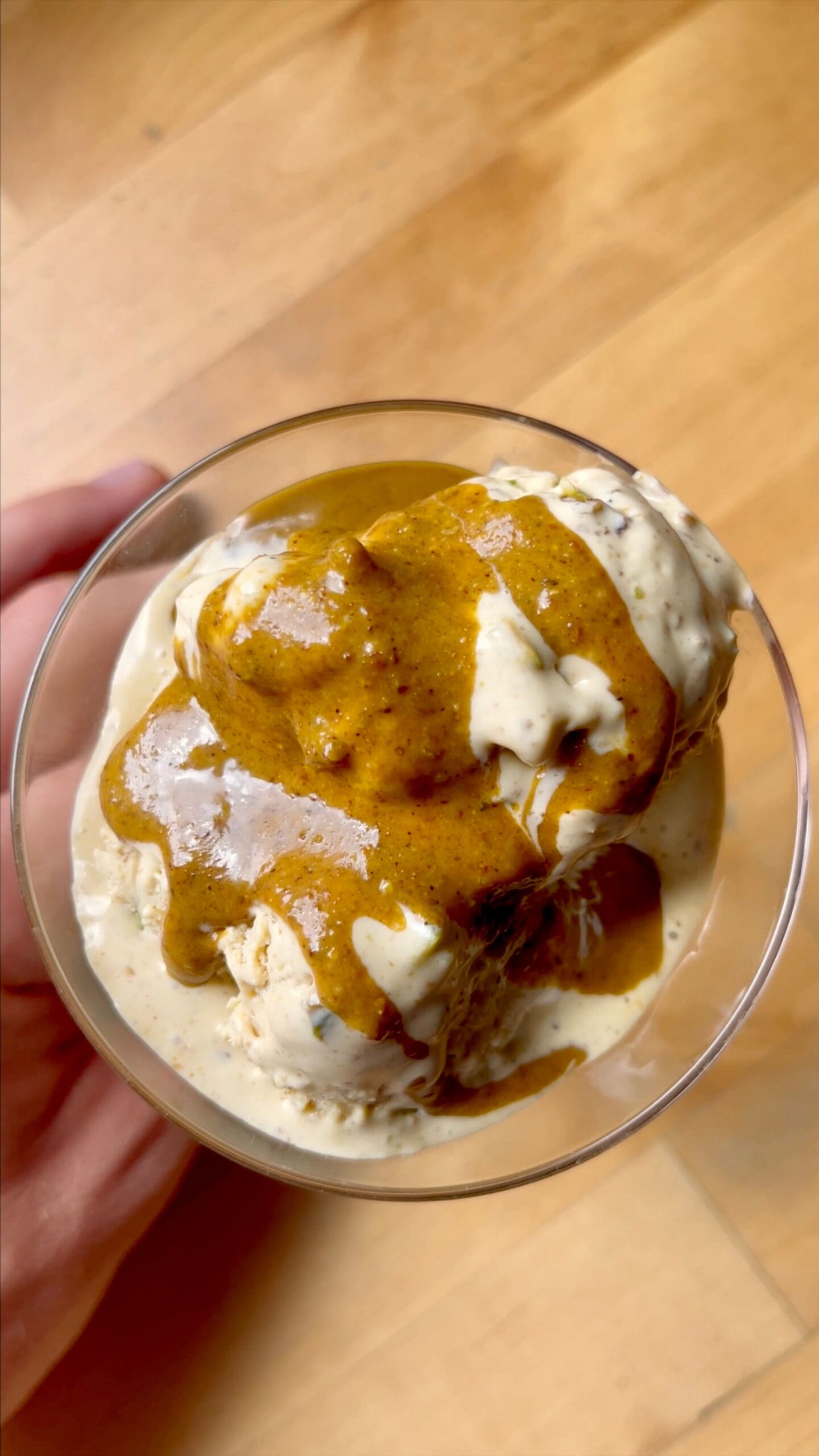 découvrez notre délicieuse recette de glace à la pistache facile à préparer ! avec des ingrédients simples, régalez vos papilles avec une douceur crémeuse et parfumée qui émerveillera vos convives.