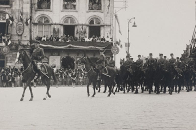 découvrez l'histoire fascinante de la police à orléans, des origines à nos jours. explorez les événements marquants et les figures emblématiques qui ont façonné la sécurité et le maintien de l'ordre dans cette ville riche en patrimoine.