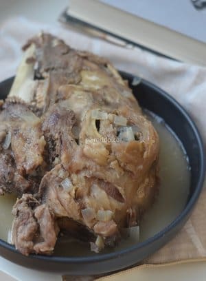 découvrez une sélection savoureuse de recettes africaines authentiques, alliant épices envoûtantes et traditions culinaires uniques. prenez plaisir à explorer des plats emblématiques qui raviront vos papilles et enrichiront vos repas.
