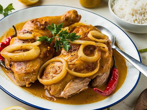 découvrez un monde de saveurs avec nos recettes africaines authentiques. explorez des plats traditionnels riches en couleurs et en goût, et apprenez à préparer des mets délicieusement épicés qui raviront vos papilles. que vous soyez novice ou passionné de cuisine, trouvez ici l'inspiration pour vos prochains repas!