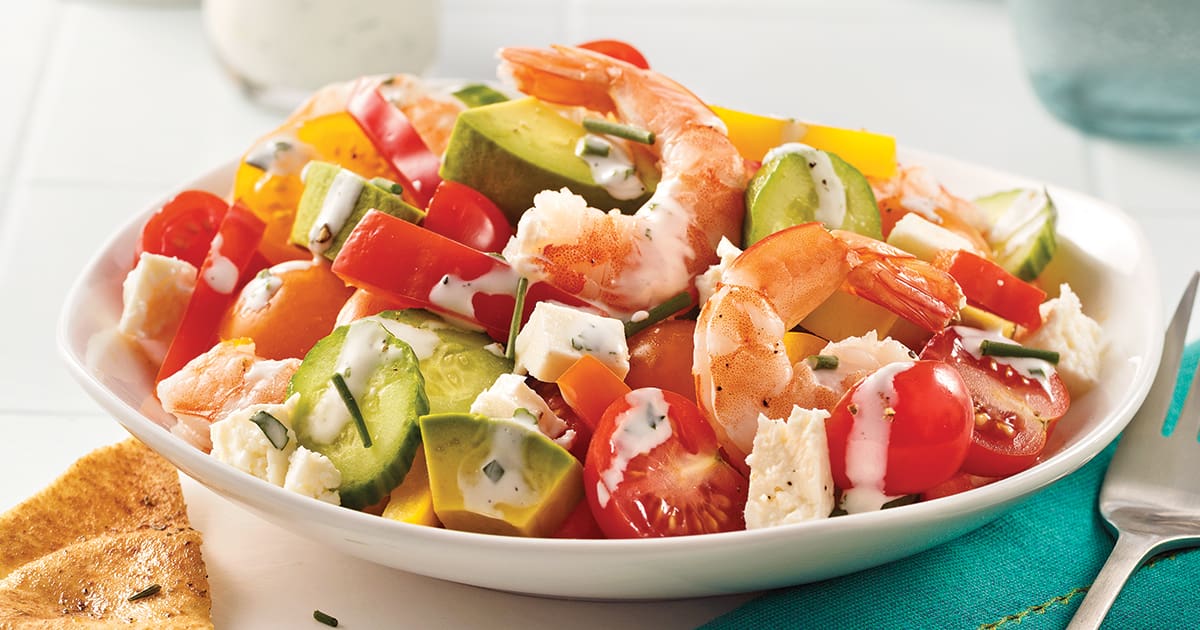 découvrez notre savoureuse salade grecque, un mélange frais de tomates juteuses, concombre croquant, olives noires, feta et oignons rouges, le tout relevé d'une vinaigrette aux herbes. idéale pour un repas léger et sain, cette salade traditionnelle ravira vos papilles et apportera un goût méditerranéen à votre table.