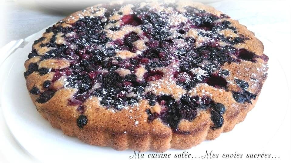 découvrez notre délicieuse tarte financière aux fruits rouges, une pâtisserie croustillante et moelleuse à la fois, garnie de mélange savoureux de framboises, myrtilles et fraises. parfaite pour un dessert élégant ou un goûter gourmand, elle séduira les amateurs de douceurs fruitées.