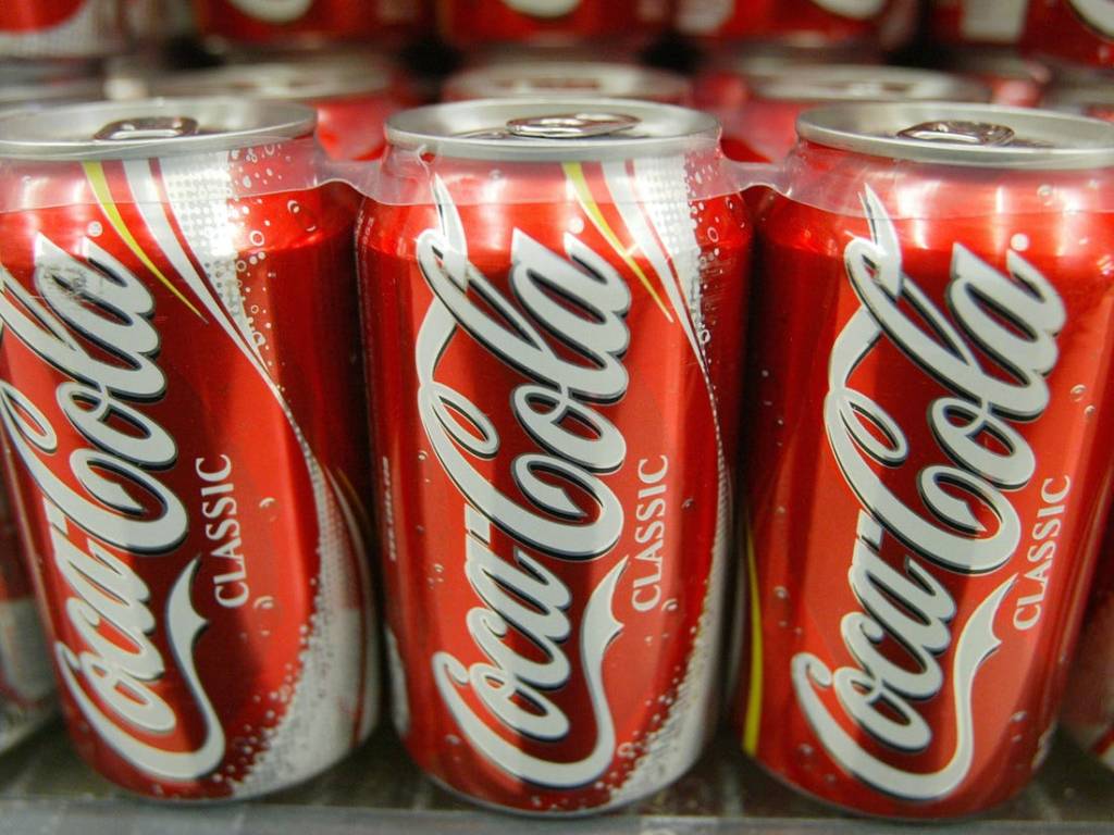 découvrez tout sur le changement de recette du coca-cola aux états-unis : raisons, nouveautés, réactions des consommateurs et impact sur le goût de la boisson mythique.