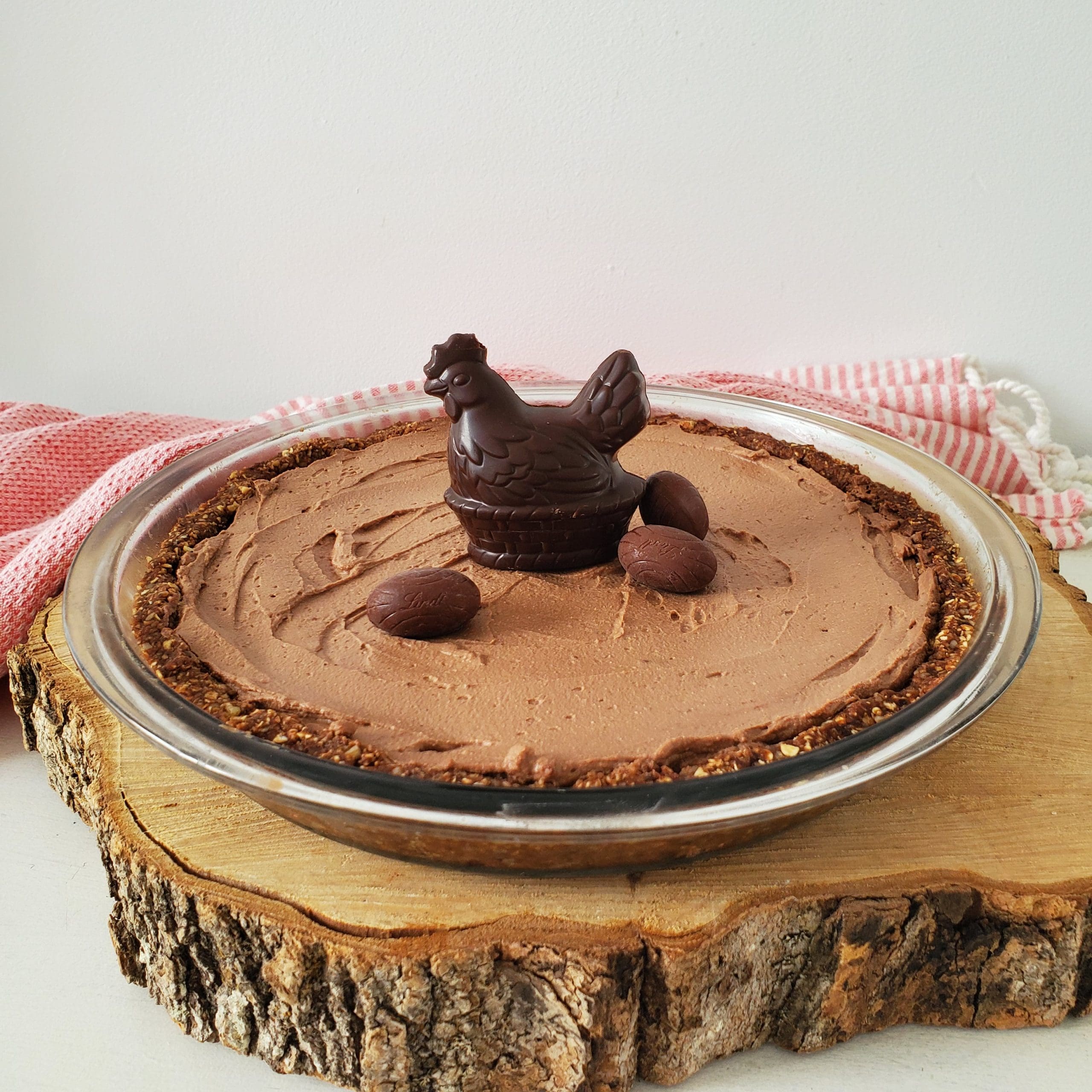 découvrez la recette facile et rapide de la chocotorta sans cuisson, un dessert argentin irrésistible à base de biscuits, de chocolat et de fromage. idéal pour les gourmands pressés !