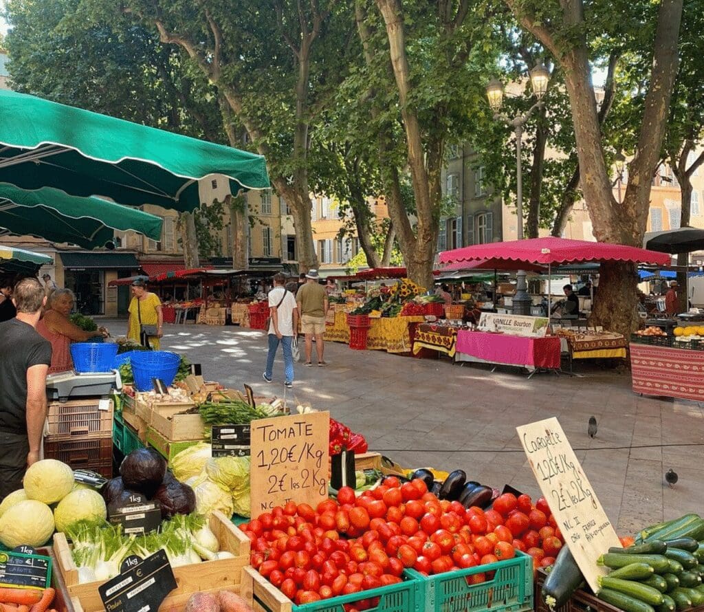 découvrez les tendances de la cuisine à aix-en-provence en 2025 : restaurants incontournables, nouvelles saveurs, chefs innovants et adresses à ne pas manquer pour les passionnés de gastronomie.