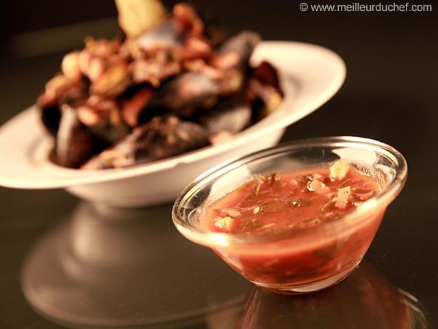 découvrez la recette savoureuse de l'escabèche de poisson, un plat traditionnel aux arômes méditerranéens. savourez des filets de poisson marinés dans une sauce acidulée, accompagnés de légumes croquants, parfait pour un repas convivial ou un apéritif frais.