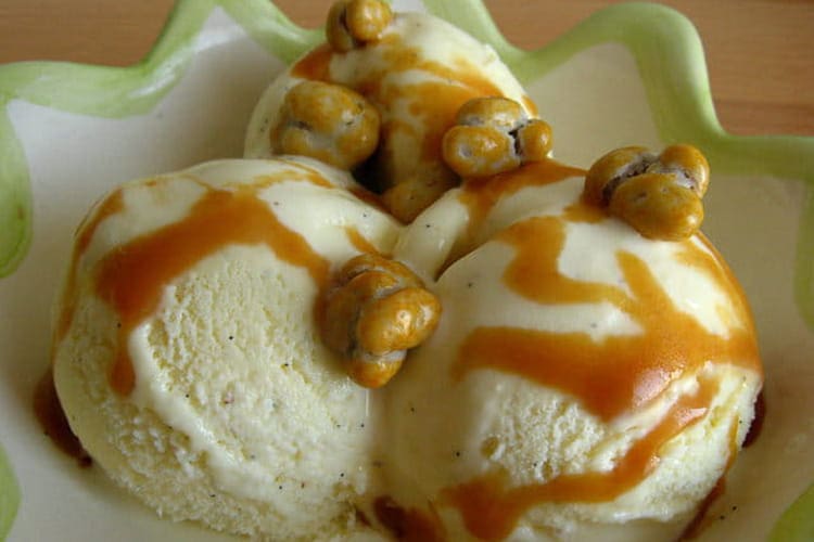 découvrez comment réaliser une délicieuse glace maison sans sorbetière grâce à nos astuces simples et rapides. recettes gourmandes, conseils et idées pour savourer une glace onctueuse, même sans équipement spécifique !