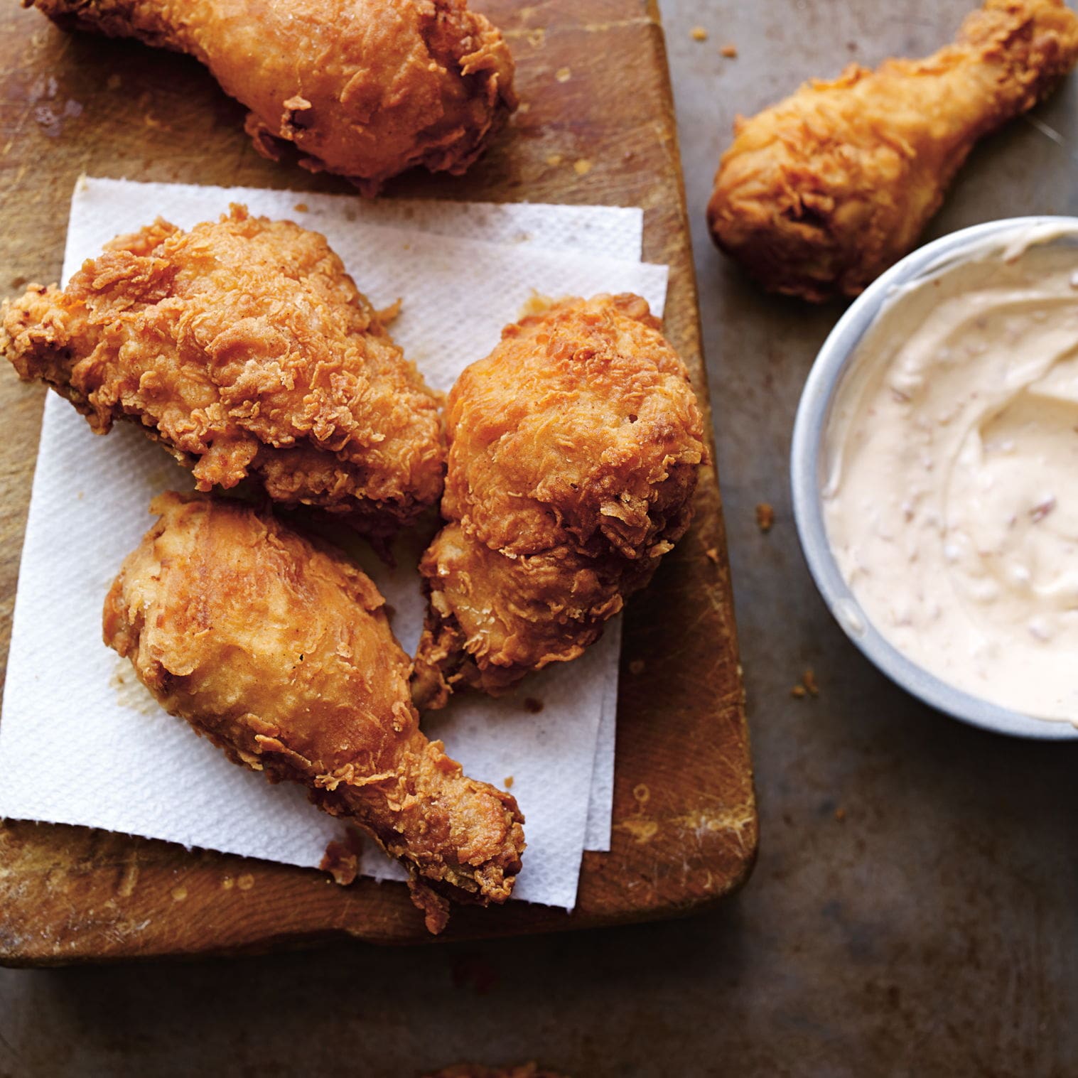 découvrez tout sur le poulet frit : recette facile, astuces pour une panure croustillante et idées d’accompagnements savoureux pour régaler toute la famille.