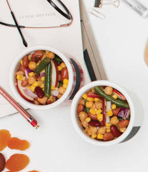 découvrez notre délicieuse salade de pois chiches néphertiti, un mélange savoureux et nutritif qui allie textures croquantes et arômes méditerranéens. parfaite pour un repas léger ou une soirée entre amis, cette recette saine et riche en protéines saura séduire vos papilles. à déguster sans modération !