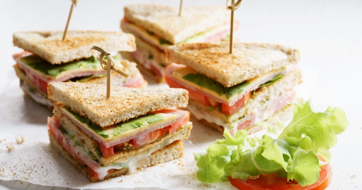 découvrez comment réaliser le sandwich parfait avec des ingrédients frais et savoureux. idéal pour un déjeuner rapide ou un pique-nique, ce guide vous propose des astuces et des recettes pour combler toutes vos envies.