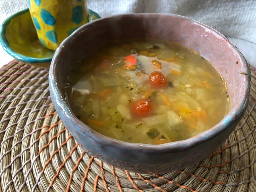découvrez notre recette de soupe aux choux authentique, un plat réconfortant et savoureux qui met en valeur des ingrédients frais et de saison. parfaite pour réchauffer les soirées d'hiver, cette soupe est riche en nutriments et facile à préparer. un retour aux origines pour les amateurs de cuisine traditionnelle !