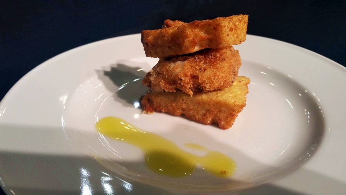 découvrez la recette authentique des supplì d'arcangelo dandini : des boulettes de riz farcies à la mozzarella, enrobées de chapelure croustillante, typiques de la cuisine romaine. un incontournable savoureux à partager !