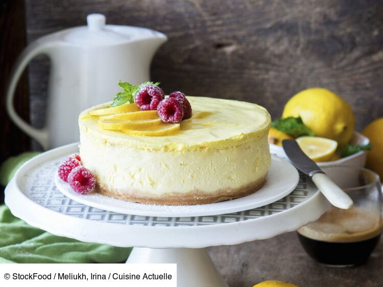 découvrez notre recette facile de cheesecake citron : un dessert frais et gourmand avec une base croustillante et une garniture crémeuse au citron. parfait pour régaler vos invités !