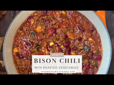 découvrez une délicieuse recette de chili réconfortant au bison et à la citrouille, idéale pour les soirées d'automne. facile à préparer, saine et pleine de saveurs originales !