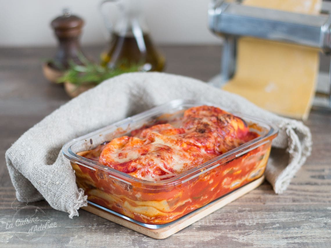 découvrez une délicieuse recette de lasagnes aux courgettes et mozzarella, un plat savoureux et fondant qui ravira petits et grands. idéal pour un repas convivial et original.