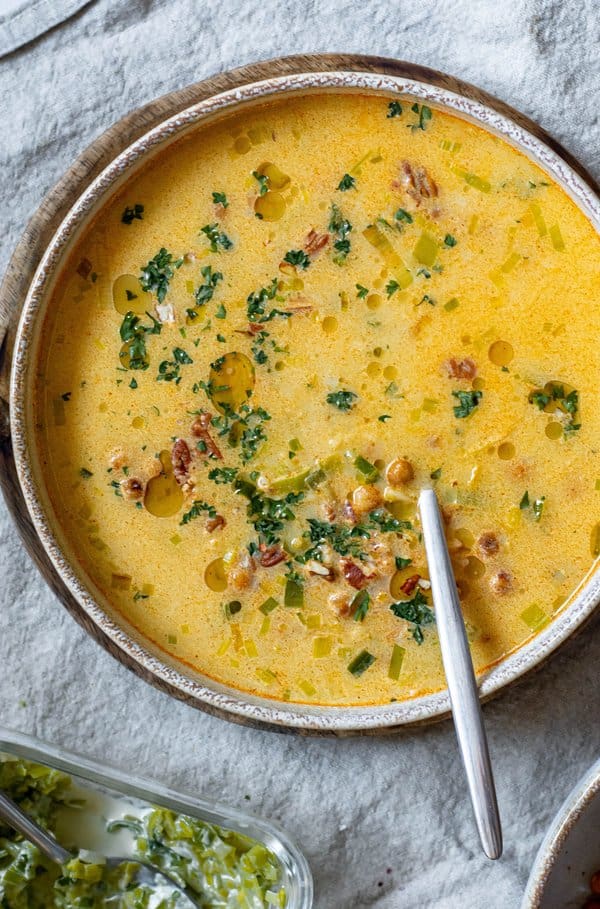 découvrez notre sélection des 3 meilleures soupes véganes, savoureuses, faciles à préparer et parfaites pour un repas sain et réconfortant. idéal pour tous les gourmands !