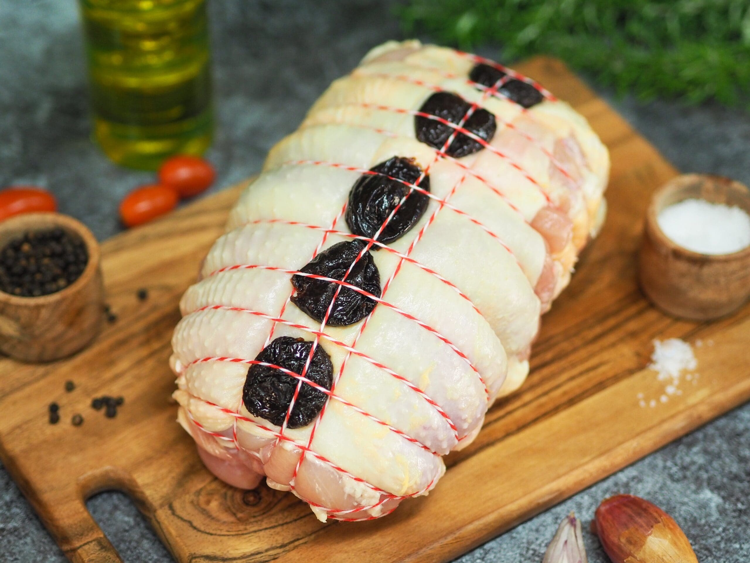 découvrez une recette savoureuse de poulet rôti farci à la nduja : une alliance parfaite de tendreté et de piquant pour un repas convivial et original. idéal pour surprendre vos invités !