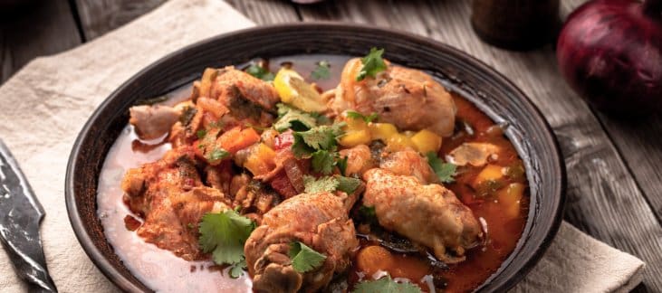 découvrez notre recette savoureuse de ragoût de poulet à l’alabama : un plat réconfortant, mijoté avec tendresse, parfait pour toute la famille. facile à préparer, riche en goût et en tradition !