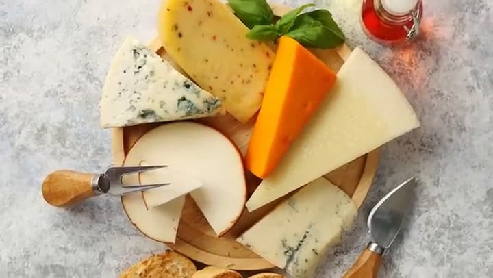découvrez les meilleures idées de snack de minuit inspirées par gordon ramsay : recettes rapides, savoureuses et faciles à préparer pour combler vos petites faims nocturnes !