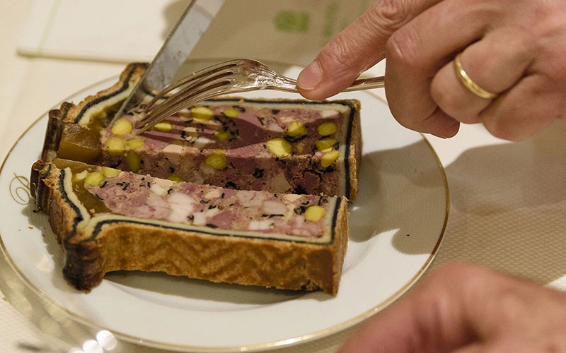 découvrez les championnats mondiaux du pâté, célébrant la tradition et la saveur des vieilles recettes transmises de génération en génération. un événement incontournable pour les amateurs de gastronomie authentique.