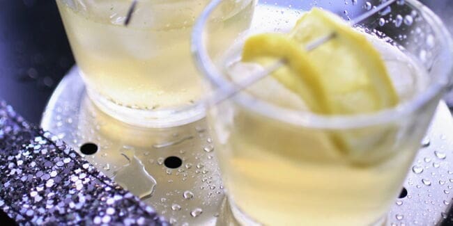 découvrez la recette du daiquiri laurier, un cocktail rafraîchissant et original alliant la douceur du rhum à la fraîcheur du laurier. facile à préparer, parfait pour vos soirées estivales.