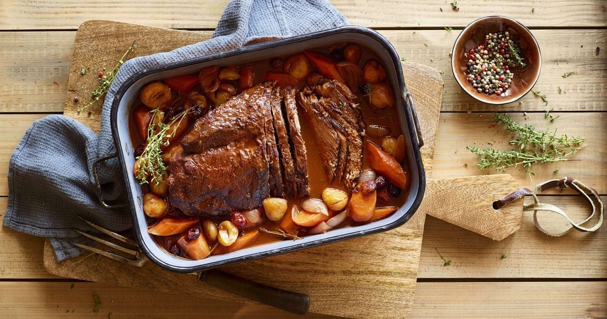 découvrez une recette délicieuse pour préparer la cuisse de cerf, alliant saveurs traditionnelles et astuces culinaires pour un plat savoureux et raffiné.