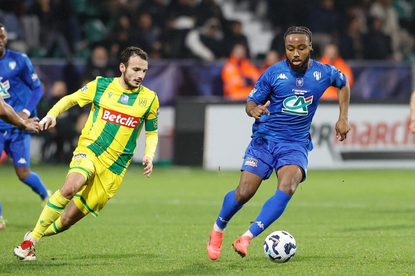 découvrez comment le fc nantes partage ses recettes, une initiative inédite qui marque une première dans le monde du football.