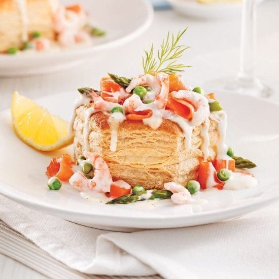 découvrez une recette rapide et délicieuse de vol-au-vent aux crevettes, parfaite pour une entrée festive et raffinée lors de votre repas de noël.