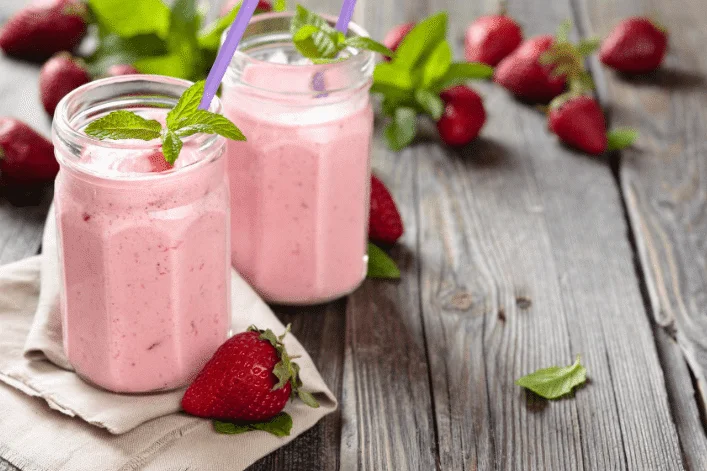 découvrez des recettes faciles de crème glacée keto parfaites pour sorbetière, alliant saveurs gourmandes et alimentation low carb pour un dessert sain et délicieux.