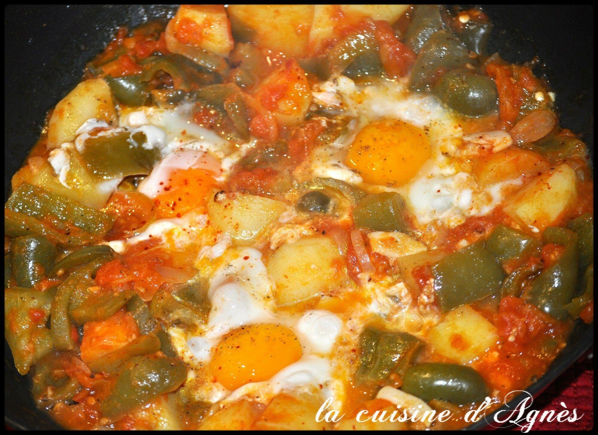 découvrez notre recette express de chakchouka au curry, un plat savoureux et rapide à préparer, idéal pour un repas gourmand et exotique.