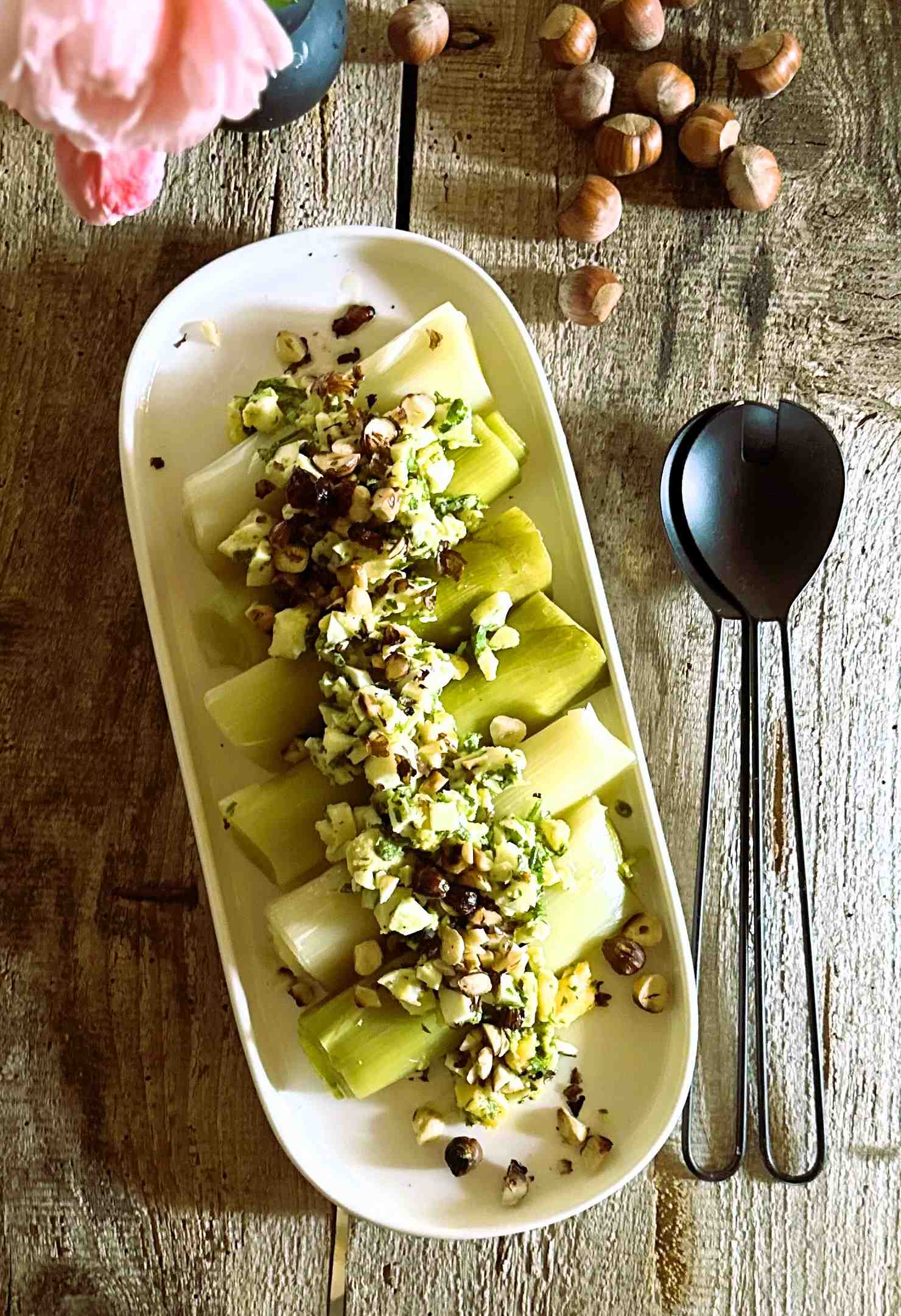 découvrez notre recette d'embeurré onctueux de poireaux à la bergamote, une délicieuse fusion de saveurs crémeuses et parfumées, parfaite pour sublimer vos repas.