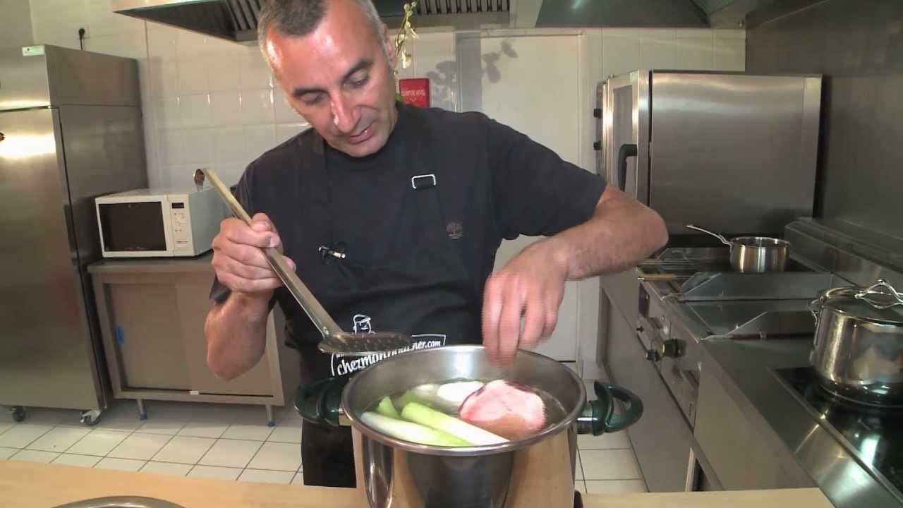 découvrez notre recette vidéo simple et gourmande du pot-au-feu galinette, un plat traditionnel français savoureux à réaliser chez vous.