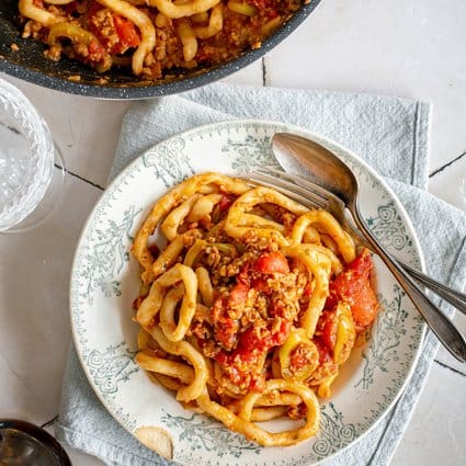 découvrez la recette authentique des gnocchi alla sorrentina, un plat savoureux et facile à réaliser pour impressionner vos invités à coup sûr.
