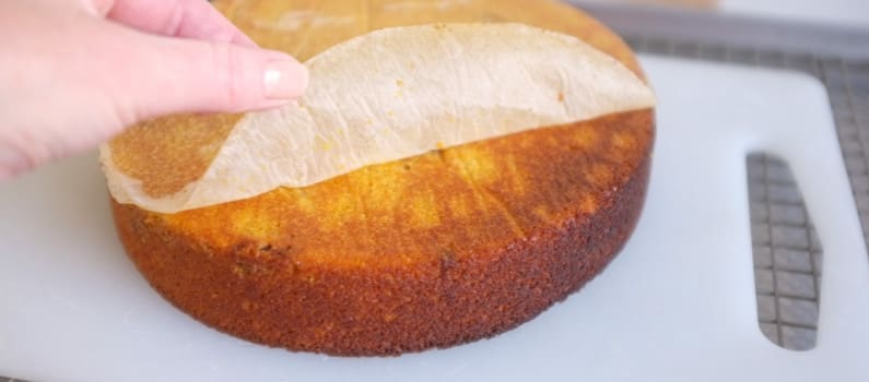 découvrez la recette facile et gourmande du gâteau yaourt brebis citron mangue de cyril lignac, alliant douceur et fraîcheur pour un dessert réussi.